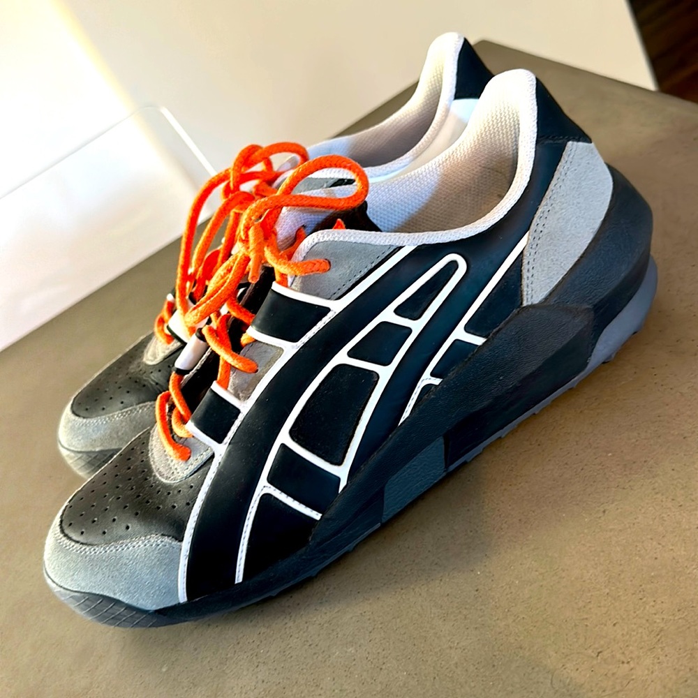 Onisuka Tiger by Asics Big Logo Trainer